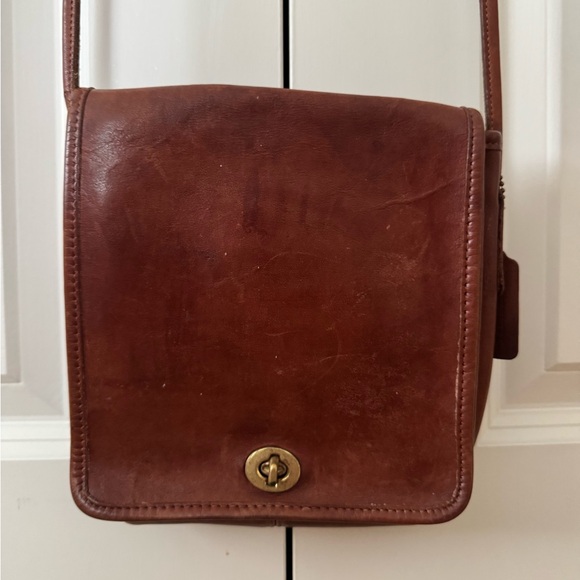 Vintage Brown Leather Coach Purse 0337-245 with Gold Hardware Crossbody - Picture 9 of 10